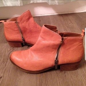 Lucky Brand Basel tip Terra-cotta zip booties
